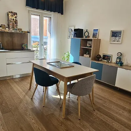 Confortevole Stanza Privata In Grazioso Con Giardino * קליארי