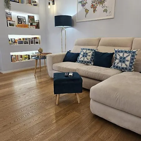 Confortevole Stanza Privata In Grazioso Con Giardino קליארי