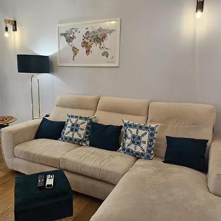 Confortevole Stanza Privata In Grazioso Con Giardino קליארי